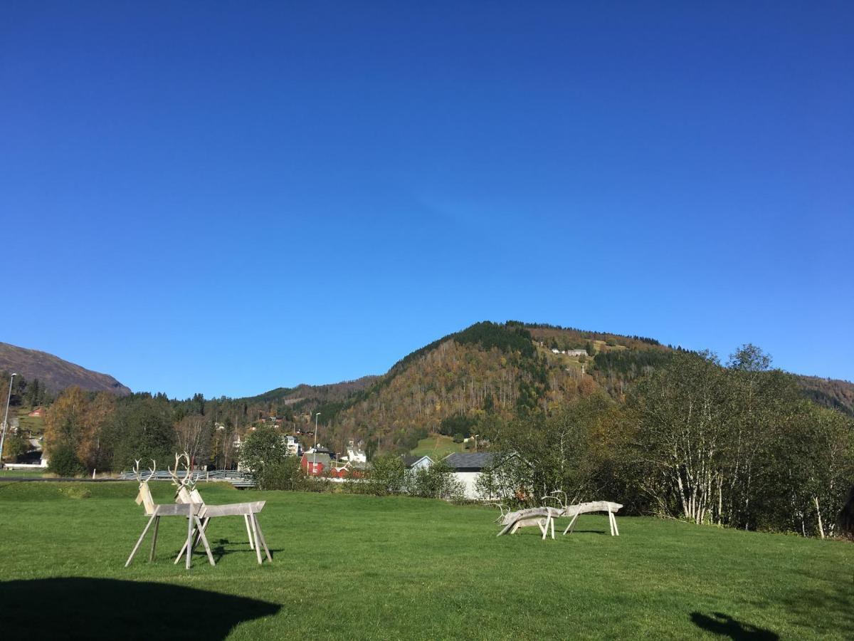 Voss- Oppheim Suite Private Cozy Cabin Vossestrand Bagian luar foto