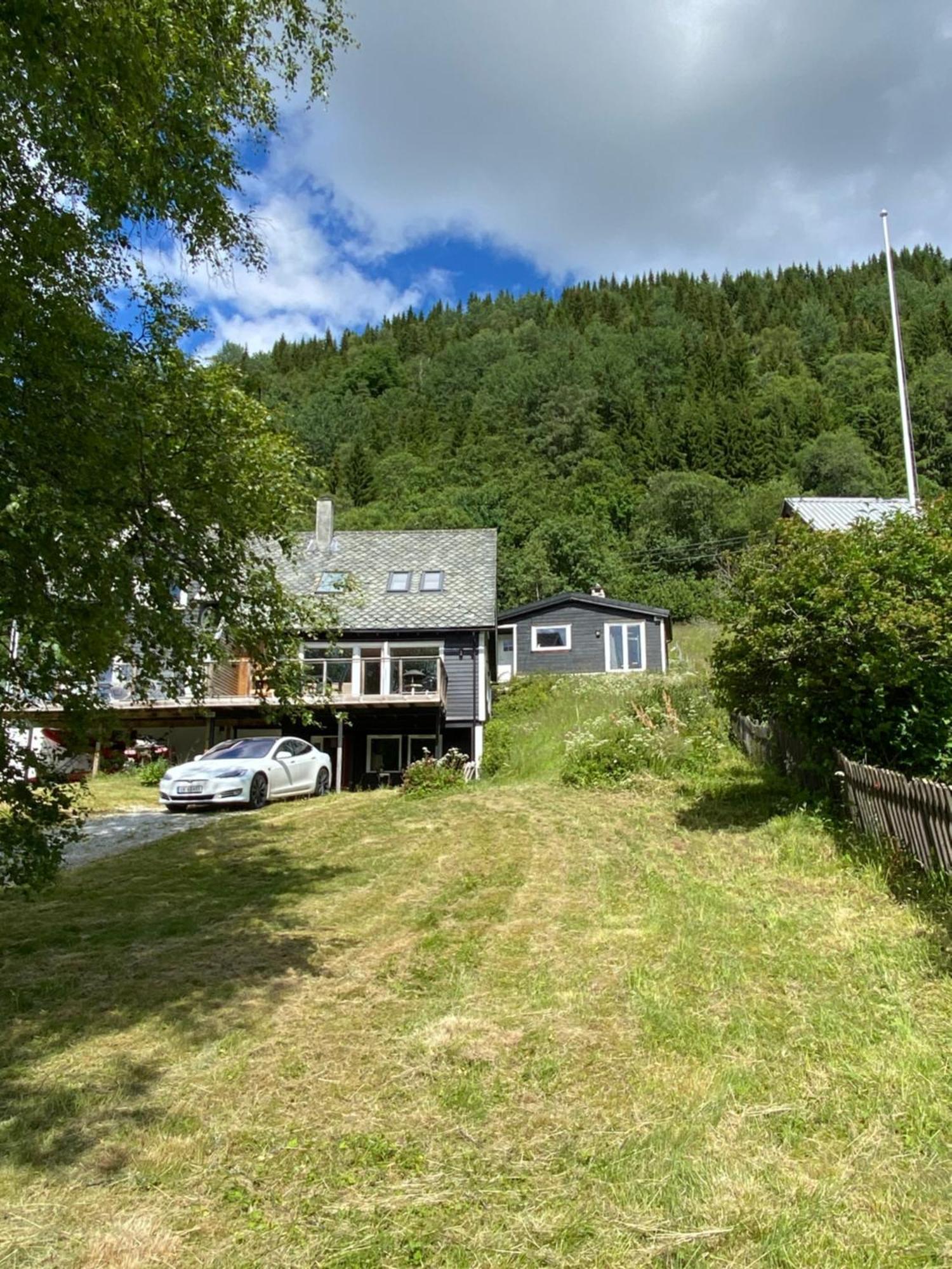 Voss- Oppheim Suite Private Cozy Cabin Vossestrand Bagian luar foto